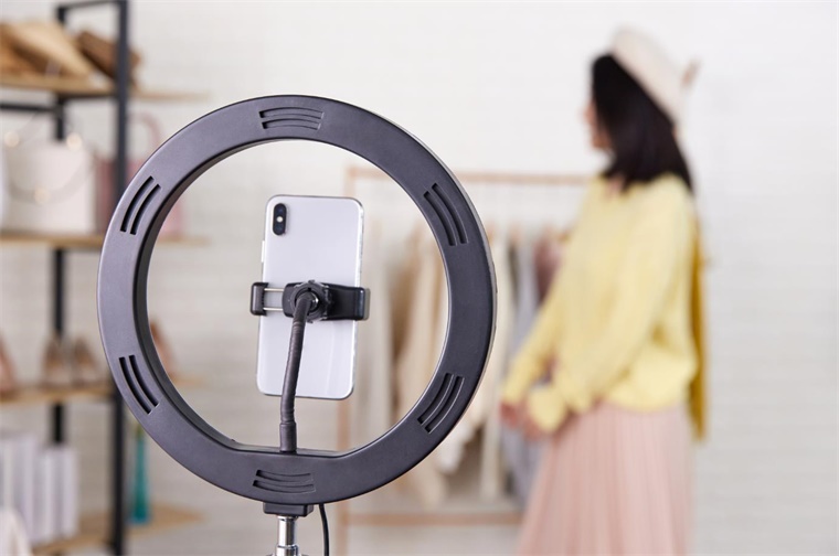 超5万亿元！直播电商激发消费活力(图1)