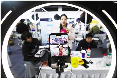 俞敏洪要卖保健品了(图1)