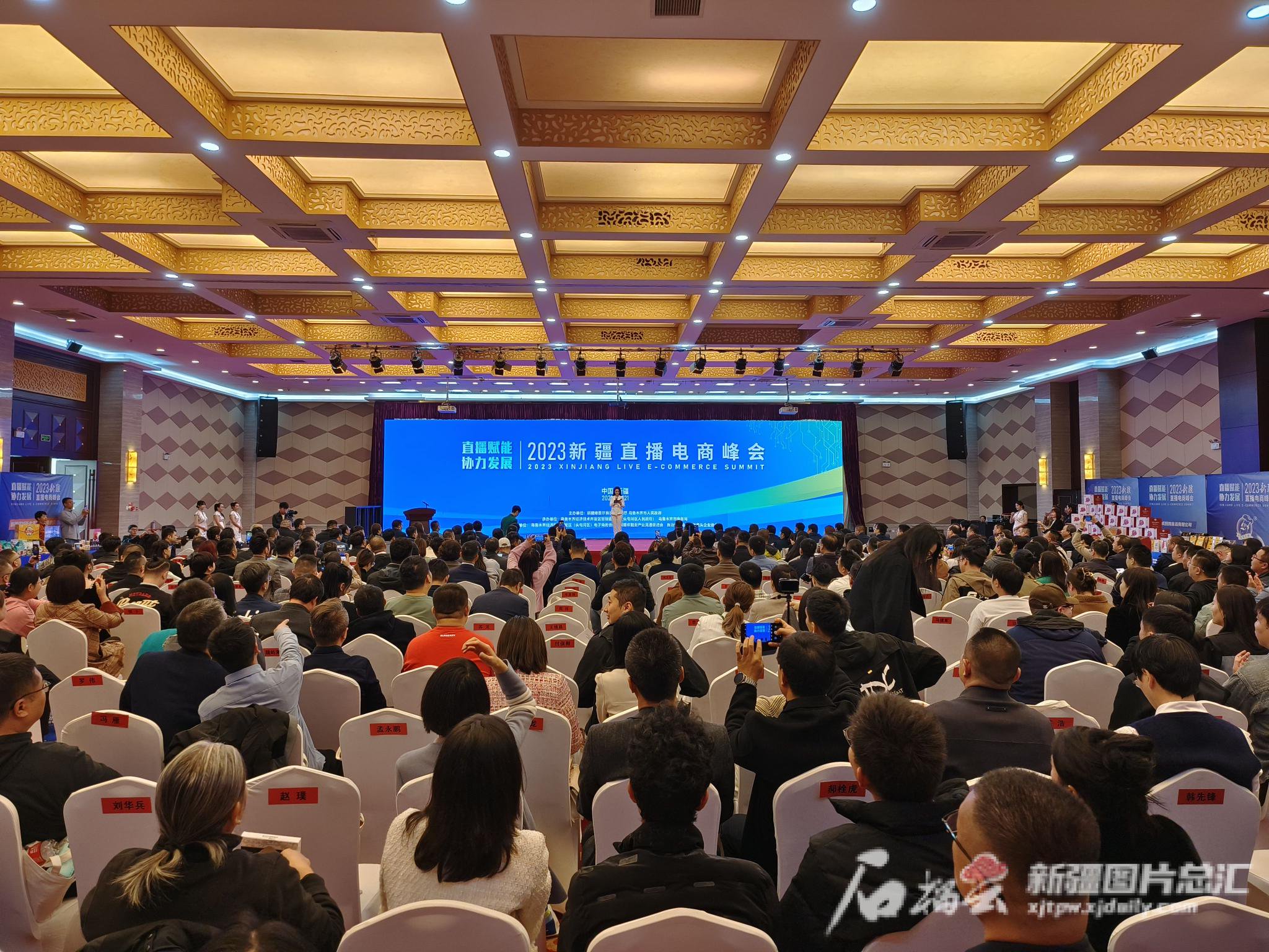 从王暖暖退场看直播电商的“流量枷锁”(图1)