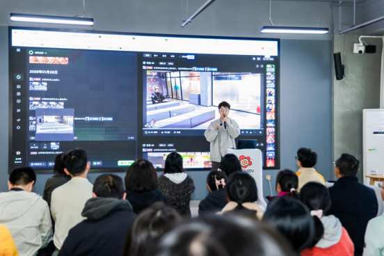 直播电商带冀货|工业品“云上”拓市场直播间开进廊坊经洽会(图1)